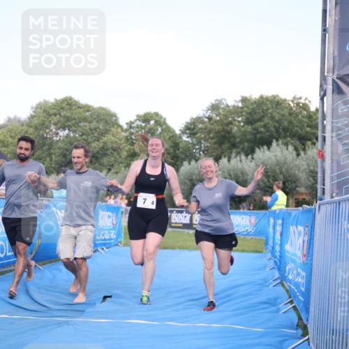 25.08.2024 - Elbe Triathlon Hamburg H.Heesch http://msf.ph/oto/6856179 25.08.2024 16:11:02 Ziel  meine-sportfotos.de