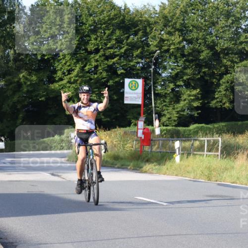 25.08.2024 - Elbe Triathlon Hamburg Fuchs,  Jonas http://msf.ph/oto/6856204 25.08.2024 09:19:32 Radfahren 40 meine-sportfotos.de