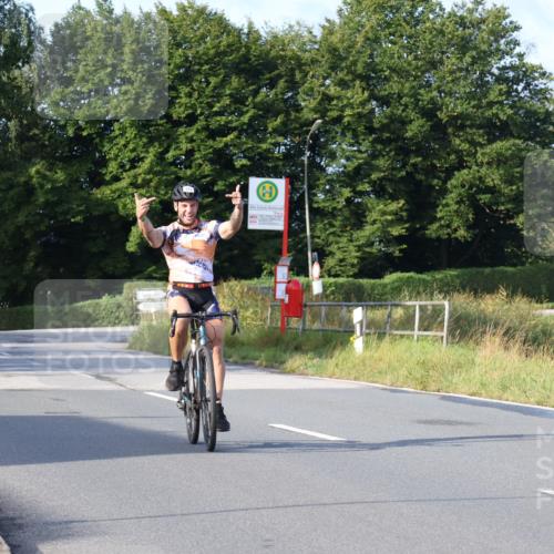 25.08.2024 - Elbe Triathlon Hamburg Fuchs,  Jonas http://msf.ph/oto/6856213 25.08.2024 09:19:32 Radfahren 40 meine-sportfotos.de