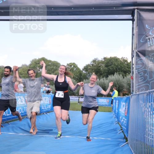 25.08.2024 - Elbe Triathlon Hamburg H.Heesch http://msf.ph/oto/6856234 25.08.2024 16:11:02 Ziel  meine-sportfotos.de
