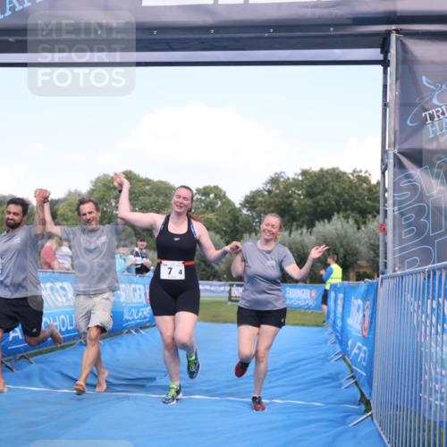 25.08.2024 - Elbe Triathlon Hamburg H.Heesch http://msf.ph/oto/6856240 25.08.2024 16:11:02 Ziel  meine-sportfotos.de