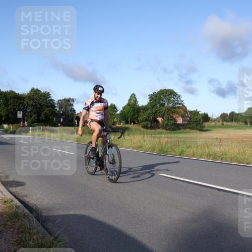 25.08.2024 - Elbe Triathlon Hamburg Fuchs,  Jonas http://msf.ph/oto/6856276 25.08.2024 09:19:33 Radfahren  meine-sportfotos.de