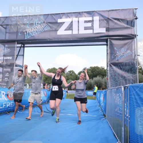 25.08.2024 - Elbe Triathlon Hamburg H.Heesch http://msf.ph/oto/6856284 25.08.2024 16:11:03 Ziel  meine-sportfotos.de