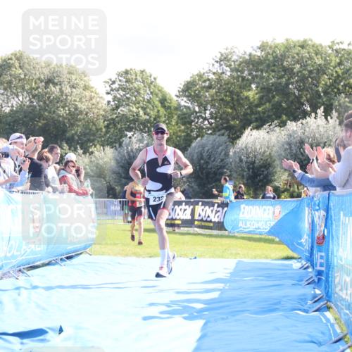 25.08.2024 - Elbe Triathlon Hamburg H.Heesch http://msf.ph/oto/6856306 25.08.2024 10:53:29 Ziel 125, 209, 232 meine-sportfotos.de