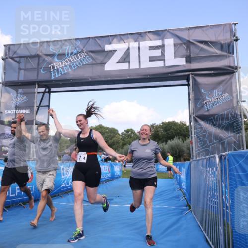 25.08.2024 - Elbe Triathlon Hamburg H.Heesch http://msf.ph/oto/6856329 25.08.2024 16:11:03 Ziel  meine-sportfotos.de