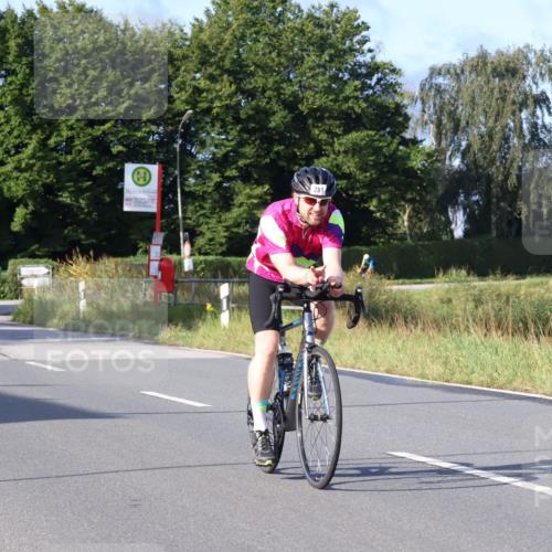 25.08.2024 - Elbe Triathlon Hamburg Fuchs,  Jonas http://msf.ph/oto/6856333 25.08.2024 09:19:47 Radfahren 199, 281, 99, 38 meine-sportfotos.de