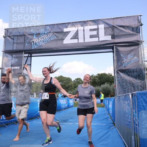 25.08.2024 - Elbe Triathlon Hamburg H.Heesch http://msf.ph/oto/6856343 25.08.2024 16:11:03 Ziel  meine-sportfotos.de