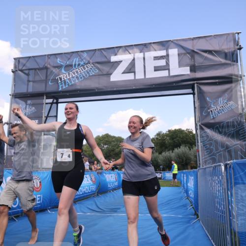 25.08.2024 - Elbe Triathlon Hamburg H.Heesch http://msf.ph/oto/6856371 25.08.2024 16:11:03 Ziel  meine-sportfotos.de