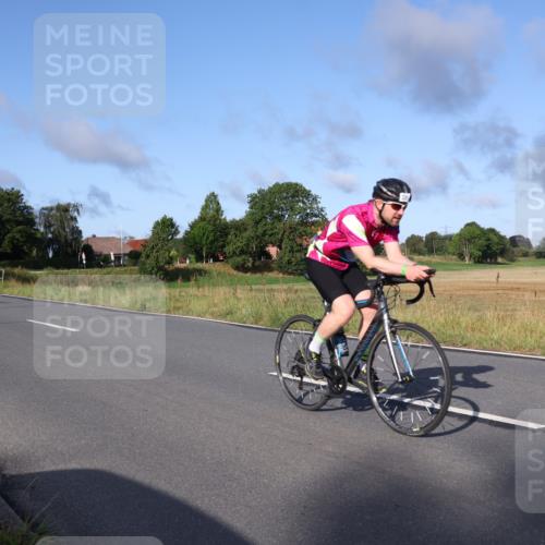 25.08.2024 - Elbe Triathlon Hamburg Fuchs,  Jonas http://msf.ph/oto/6856373 25.08.2024 09:19:48 Radfahren 199, 281, 99, 38 meine-sportfotos.de
