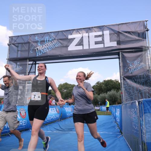 25.08.2024 - Elbe Triathlon Hamburg H.Heesch http://msf.ph/oto/6856375 25.08.2024 16:11:03 Ziel  meine-sportfotos.de