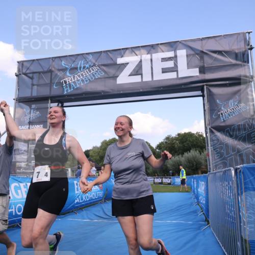 25.08.2024 - Elbe Triathlon Hamburg H.Heesch http://msf.ph/oto/6856391 25.08.2024 16:11:04 Ziel  meine-sportfotos.de