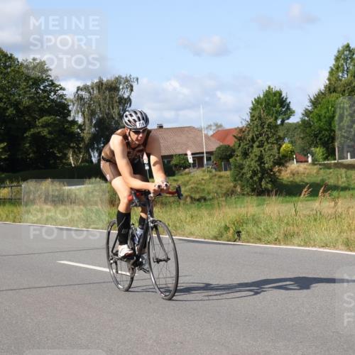 25.08.2024 - Elbe Triathlon Hamburg Fuchs,  Jonas http://msf.ph/oto/6856392 25.08.2024 10:39:47 Radfahren 799, 770, 776, 596, 1456, 690 meine-sportfotos.de
