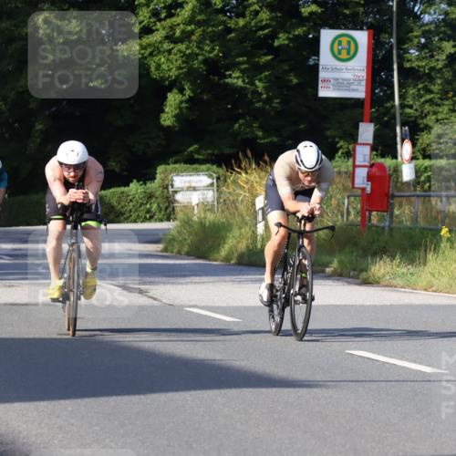 25.08.2024 - Elbe Triathlon Hamburg Fuchs,  Jonas http://msf.ph/oto/6856411 25.08.2024 09:19:51 Radfahren 281, 99, 38, 48 meine-sportfotos.de