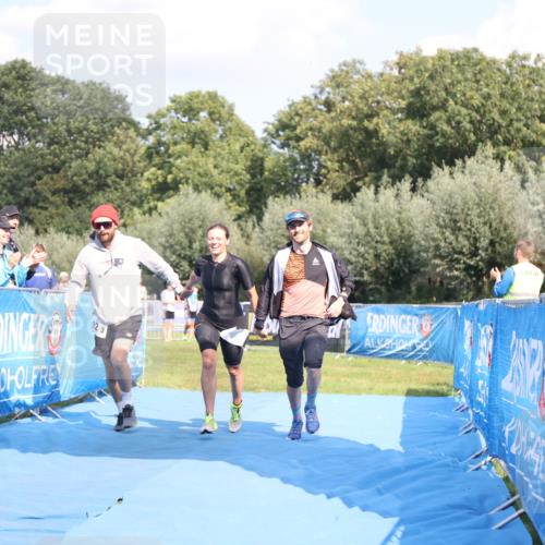 25.08.2024 - Elbe Triathlon Hamburg H.Heesch http://msf.ph/oto/6856417 25.08.2024 16:12:19 Ziel  meine-sportfotos.de