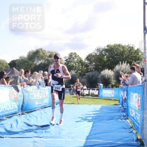 25.08.2024 - Elbe Triathlon Hamburg H.Heesch http://msf.ph/oto/6856418 25.08.2024 10:53:30 Ziel 125, 232 meine-sportfotos.de