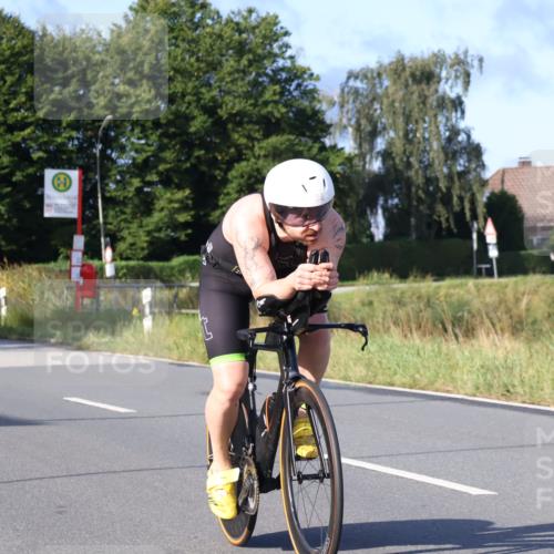 25.08.2024 - Elbe Triathlon Hamburg Fuchs,  Jonas http://msf.ph/oto/6856446 25.08.2024 09:19:53 Radfahren 281, 99, 38, 48 meine-sportfotos.de