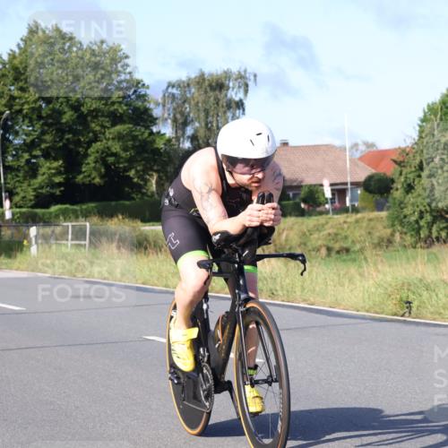 25.08.2024 - Elbe Triathlon Hamburg Fuchs,  Jonas http://msf.ph/oto/6856452 25.08.2024 09:19:53 Radfahren 281, 99, 38, 48 meine-sportfotos.de