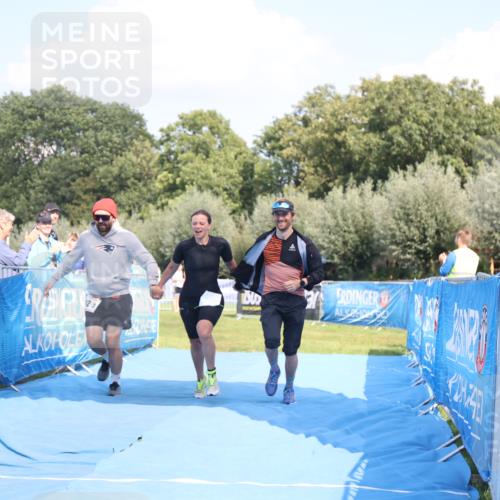 25.08.2024 - Elbe Triathlon Hamburg H.Heesch http://msf.ph/oto/6856458 25.08.2024 16:12:19 Ziel  meine-sportfotos.de