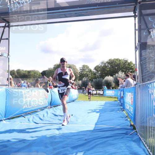 25.08.2024 - Elbe Triathlon Hamburg H.Heesch http://msf.ph/oto/6856467 25.08.2024 10:53:30 Ziel 125, 232 meine-sportfotos.de