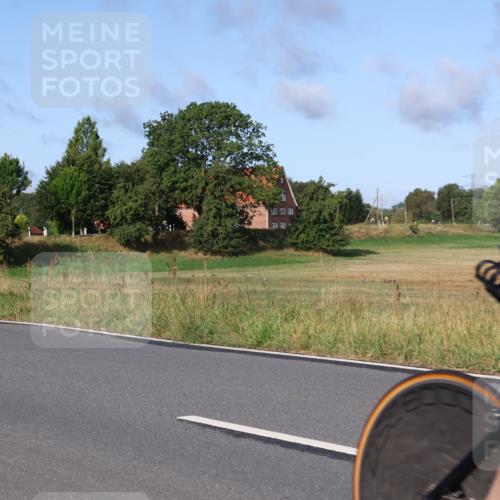 25.08.2024 - Elbe Triathlon Hamburg Fuchs,  Jonas http://msf.ph/oto/6856471 25.08.2024 09:19:53 Radfahren 281, 99, 38, 48 meine-sportfotos.de