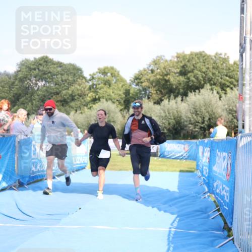 25.08.2024 - Elbe Triathlon Hamburg H.Heesch http://msf.ph/oto/6856484 25.08.2024 16:12:19 Ziel  meine-sportfotos.de
