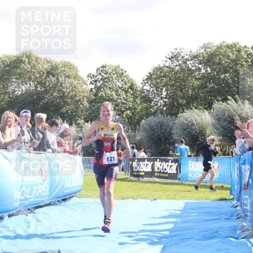 25.08.2024 - Elbe Triathlon Hamburg H.Heesch http://msf.ph/oto/6856505 25.08.2024 10:53:32 Ziel 125, 232 meine-sportfotos.de