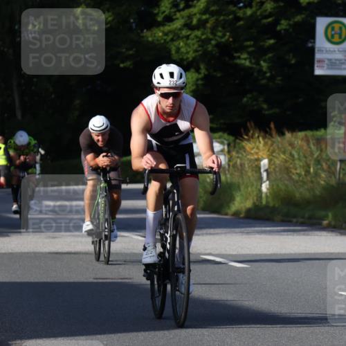 25.08.2024 - Elbe Triathlon Hamburg Fuchs,  Jonas http://msf.ph/oto/6856517 25.08.2024 09:20:05 Radfahren 232, 172, 336 meine-sportfotos.de