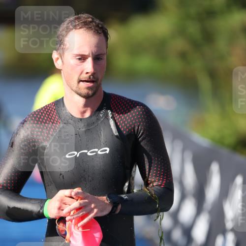 25.08.2024 - Elbe Triathlon Hamburg H.Heesch http://msf.ph/oto/6856522 25.08.2024 09:04:51 Schwimmen 223, 265 meine-sportfotos.de