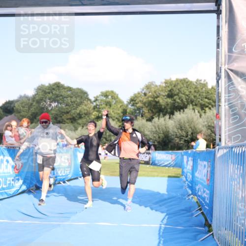 25.08.2024 - Elbe Triathlon Hamburg H.Heesch http://msf.ph/oto/6856530 25.08.2024 16:12:19 Ziel  meine-sportfotos.de