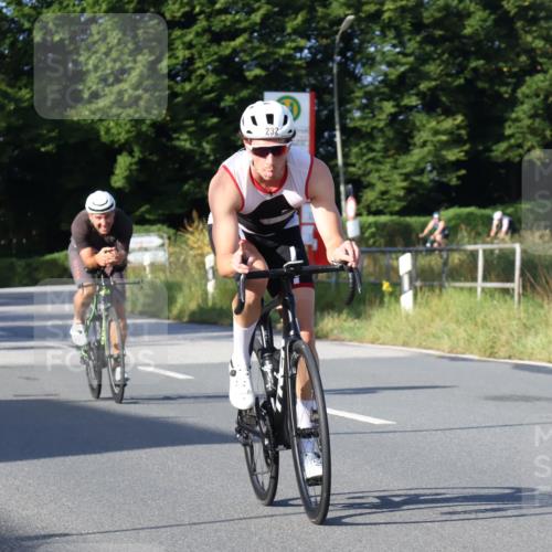 25.08.2024 - Elbe Triathlon Hamburg Fuchs,  Jonas http://msf.ph/oto/6856532 25.08.2024 09:20:05 Radfahren 232, 172, 336 meine-sportfotos.de