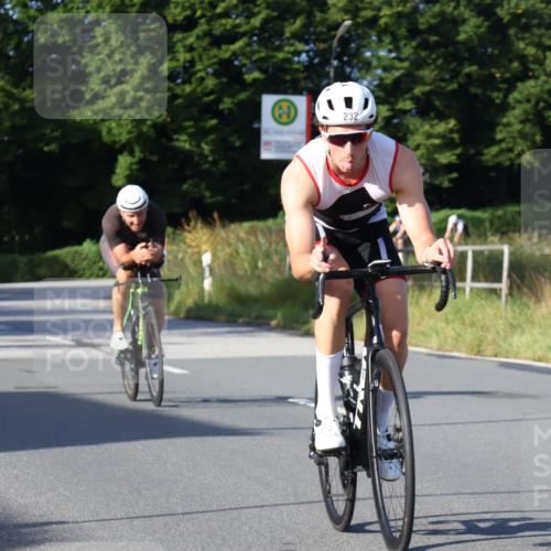25.08.2024 - Elbe Triathlon Hamburg Fuchs,  Jonas http://msf.ph/oto/6856536 25.08.2024 09:20:06 Radfahren 232, 172, 336 meine-sportfotos.de
