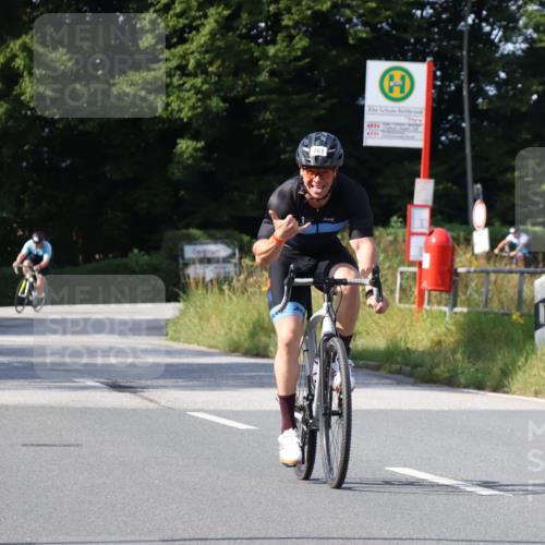 25.08.2024 - Elbe Triathlon Hamburg Fuchs,  Jonas http://msf.ph/oto/6856561 25.08.2024 10:40:07 Radfahren 676, 661, 559 meine-sportfotos.de