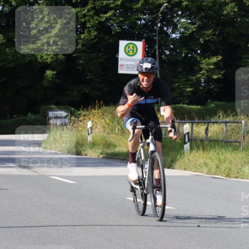 25.08.2024 - Elbe Triathlon Hamburg Fuchs,  Jonas http://msf.ph/oto/6856572 25.08.2024 10:40:07 Radfahren 676, 661, 559 meine-sportfotos.de