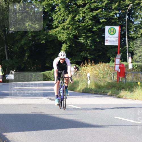 25.08.2024 - Elbe Triathlon Hamburg Fuchs,  Jonas http://msf.ph/oto/6856621 25.08.2024 09:20:13 Radfahren 336, 263, 279, 322 meine-sportfotos.de