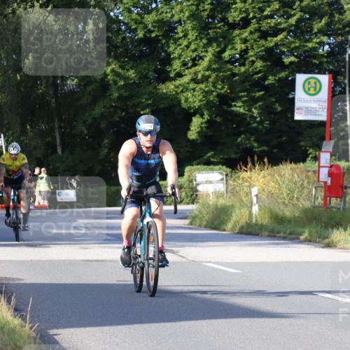 25.08.2024 - Elbe Triathlon Hamburg Fuchs,  Jonas http://msf.ph/oto/6856667 25.08.2024 09:20:15 Radfahren 263, 279, 322, 313 meine-sportfotos.de