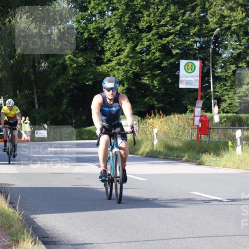 25.08.2024 - Elbe Triathlon Hamburg Fuchs,  Jonas http://msf.ph/oto/6856680 25.08.2024 09:20:16 Radfahren 263, 279, 322, 313 meine-sportfotos.de