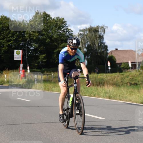 25.08.2024 - Elbe Triathlon Hamburg Fuchs,  Jonas http://msf.ph/oto/6856687 25.08.2024 10:40:20 Radfahren 653, 645, 306, 771 meine-sportfotos.de