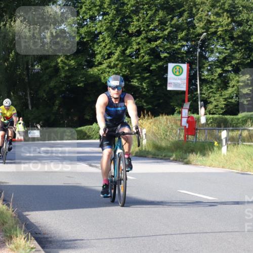 25.08.2024 - Elbe Triathlon Hamburg Fuchs,  Jonas http://msf.ph/oto/6856688 25.08.2024 09:20:16 Radfahren 263, 279, 322, 313 meine-sportfotos.de
