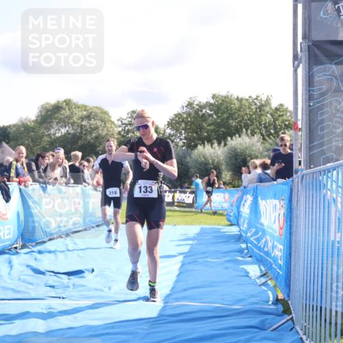 25.08.2024 - Elbe Triathlon Hamburg H.Heesch http://msf.ph/oto/6856776 25.08.2024 10:53:42 Ziel 133, 310, 318 meine-sportfotos.de