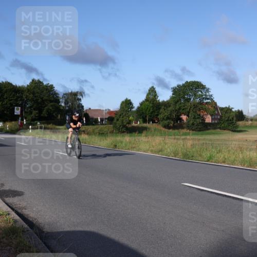 25.08.2024 - Elbe Triathlon Hamburg Fuchs,  Jonas http://msf.ph/oto/6856791 25.08.2024 09:20:20 Radfahren 263, 279, 322, 313 meine-sportfotos.de