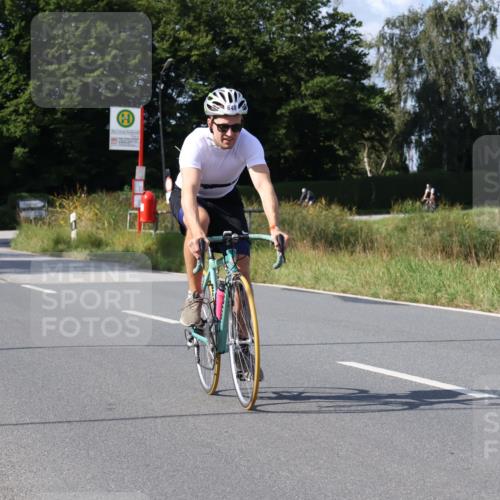 25.08.2024 - Elbe Triathlon Hamburg Fuchs,  Jonas http://msf.ph/oto/6856836 25.08.2024 10:40:42 Radfahren 781, 783, 648 meine-sportfotos.de