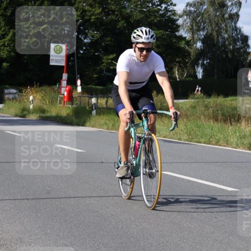 25.08.2024 - Elbe Triathlon Hamburg Fuchs,  Jonas http://msf.ph/oto/6856841 25.08.2024 10:40:42 Radfahren 781, 783, 648 meine-sportfotos.de