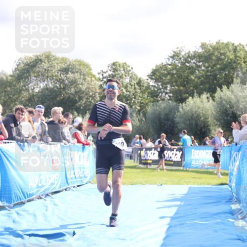 25.08.2024 - Elbe Triathlon Hamburg H.Heesch http://msf.ph/oto/6856847 25.08.2024 10:53:45 Ziel 133, 310, 318 meine-sportfotos.de