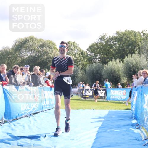 25.08.2024 - Elbe Triathlon Hamburg H.Heesch http://msf.ph/oto/6856870 25.08.2024 10:53:45 Ziel 133, 310, 318 meine-sportfotos.de