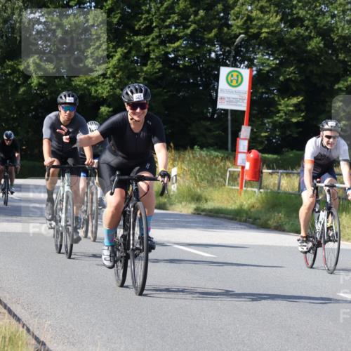 25.08.2024 - Elbe Triathlon Hamburg Fuchs,  Jonas http://msf.ph/oto/6856874 25.08.2024 10:40:51 Radfahren 521, 1418, 461, 612, 1417, 782 meine-sportfotos.de