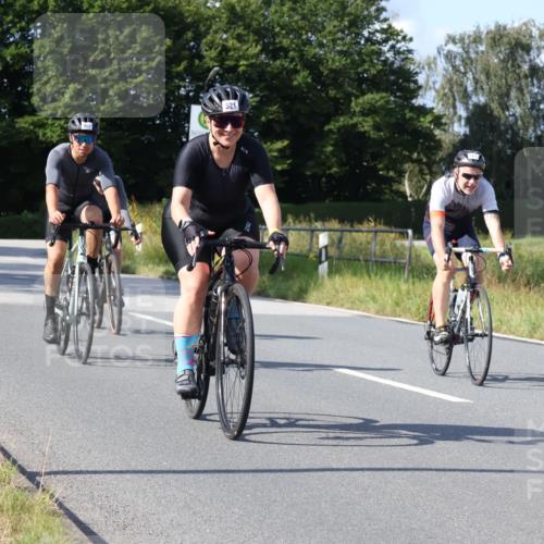 25.08.2024 - Elbe Triathlon Hamburg Fuchs,  Jonas http://msf.ph/oto/6856889 25.08.2024 10:40:51 Radfahren 521, 1418, 461, 612, 1417, 782 meine-sportfotos.de