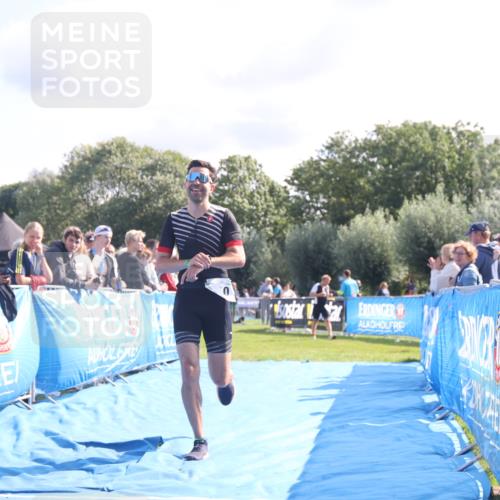 25.08.2024 - Elbe Triathlon Hamburg H.Heesch http://msf.ph/oto/6856892 25.08.2024 10:53:45 Ziel 133, 310, 318 meine-sportfotos.de