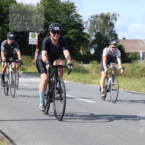 25.08.2024 - Elbe Triathlon Hamburg Fuchs,  Jonas http://msf.ph/oto/6856894 25.08.2024 10:40:51 Radfahren 521, 1418, 461, 612, 1417, 782 meine-sportfotos.de
