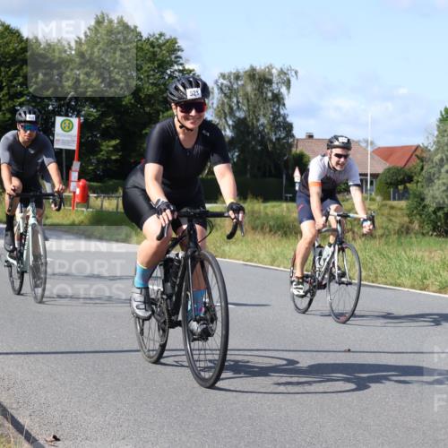 25.08.2024 - Elbe Triathlon Hamburg Fuchs,  Jonas http://msf.ph/oto/6856903 25.08.2024 10:40:52 Radfahren 521, 1418, 461, 612, 1417, 782 meine-sportfotos.de