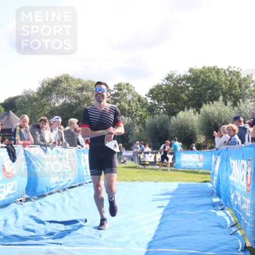 25.08.2024 - Elbe Triathlon Hamburg H.Heesch http://msf.ph/oto/6856905 25.08.2024 10:53:45 Ziel 133, 310, 318 meine-sportfotos.de